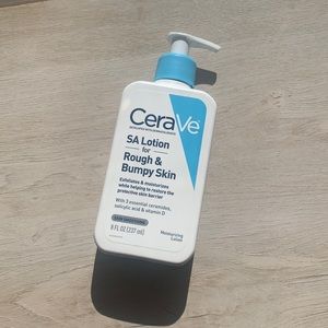 UNUSED Cervae Sa lotion for rough & bumpy skin
